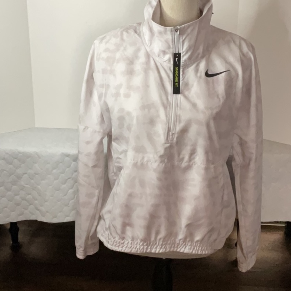 Nike Dri-Fit Women's White and Grey Pullover lightweight Packable Jacket